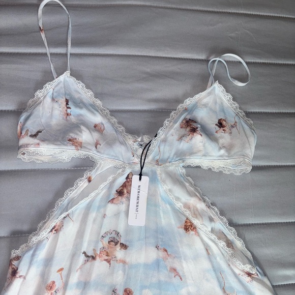 NWT WeWoreWhat V Neck Dress Baby Angels Baby Blue ‼️Offers Welcome ‼️ - Picture 5 of 6
